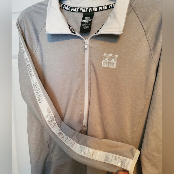 PINK Ultimate Gray Sports Sweater size Large - Picture 4 of 6